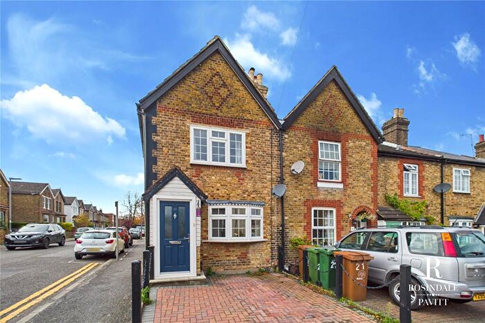 3 Bedroom End Of Terrace House For Sale In Francis Road, Wallington, SM6