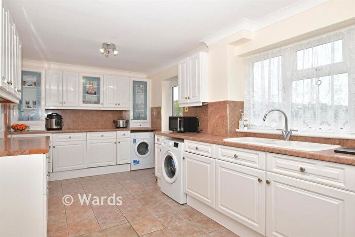 4 Bedroom Semi Detached House For Sale In Arden Road, Faversham, Kent, ME13