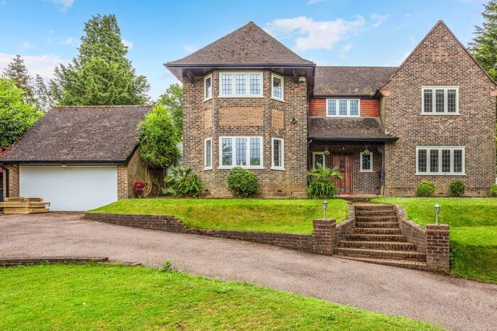 5 Bedroom Detached House To Rent In Harestone Hill, Caterham, CR3