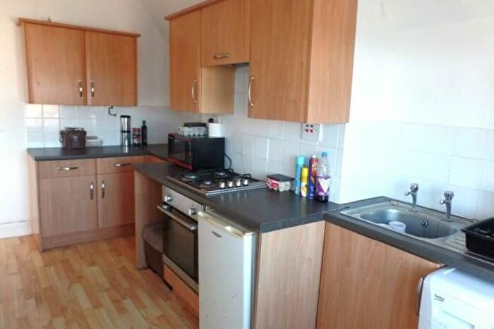 1 Bedroom Flat For Sale In Flat, Cowbridge Road East, Cardiff, CF5