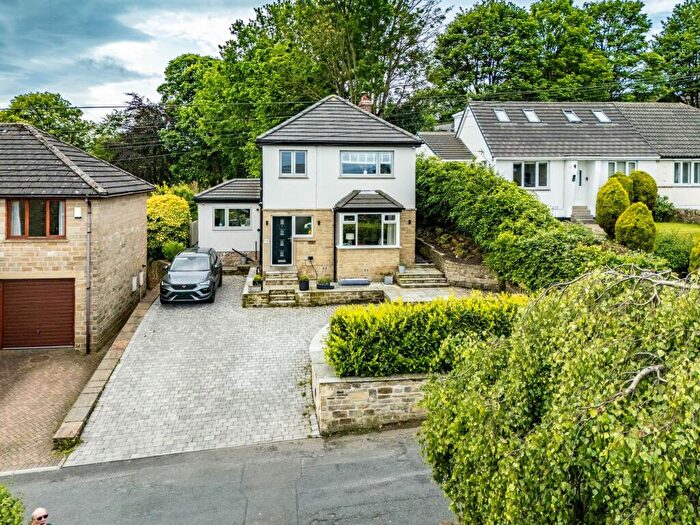 4 Bedroom Detached House For Sale In Lower Town End Road, Holmfirth, HD9
