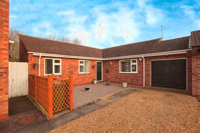 2 Bedroom Detached Bungalow For Sale In Barham Close, Peterborough, PE2