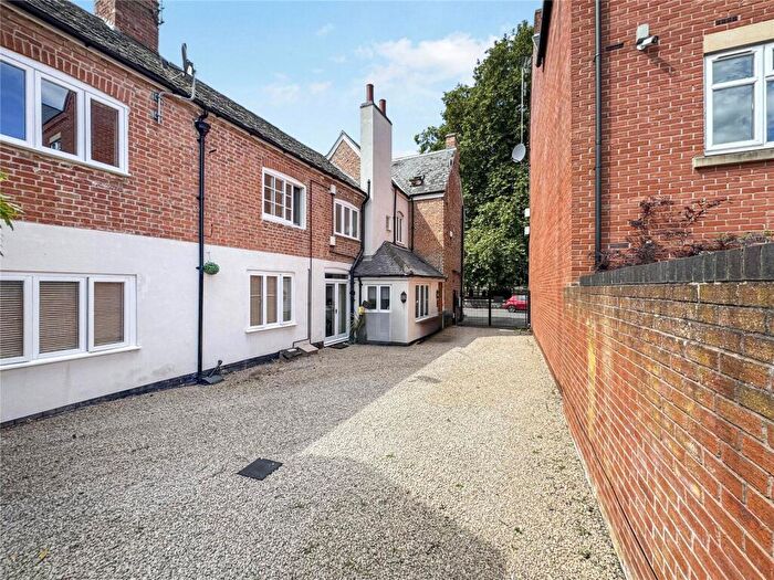 2 Bedroom Apartment For Sale In Sparrow Hill, Loughborough, Leicestershire, LE11