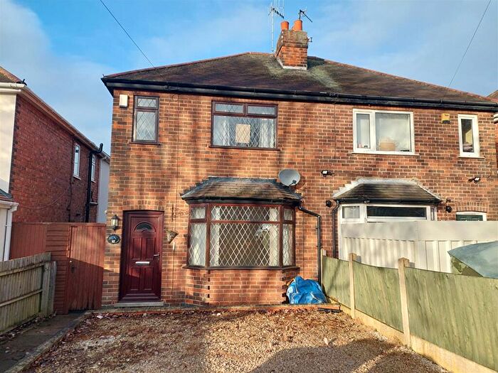 3 Bedroom Semi-Detached House To Rent In The Crescent, Stapleford, NG9