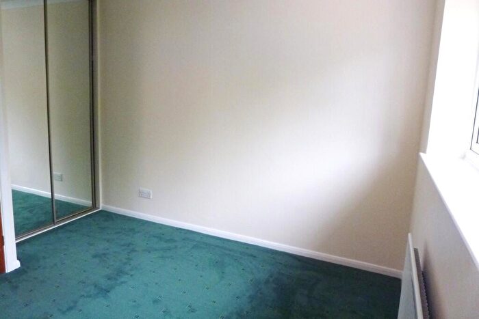 2 Bedroom End Of Terrace House To Rent In Fiveways Close, Cheddar, BS27