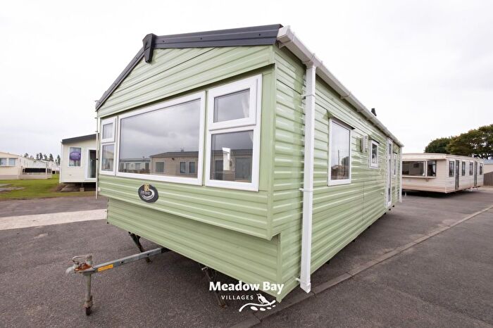 2 Bedroom Mobile/park Home For Sale In Plough Road, Minster On Sea, Sheerness, ME12