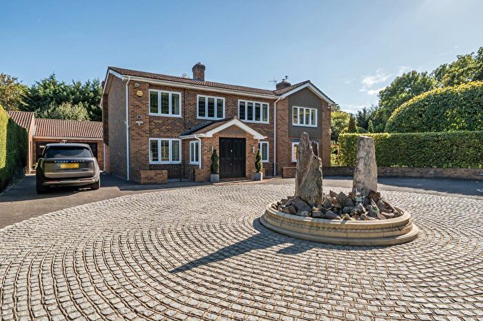 5 Bedroom Detached House For Sale In Waingels Road, Charvil, RG10