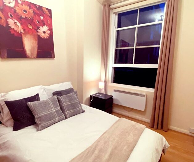 1 Bedroom Flat To Rent In King's Road, London, SW10