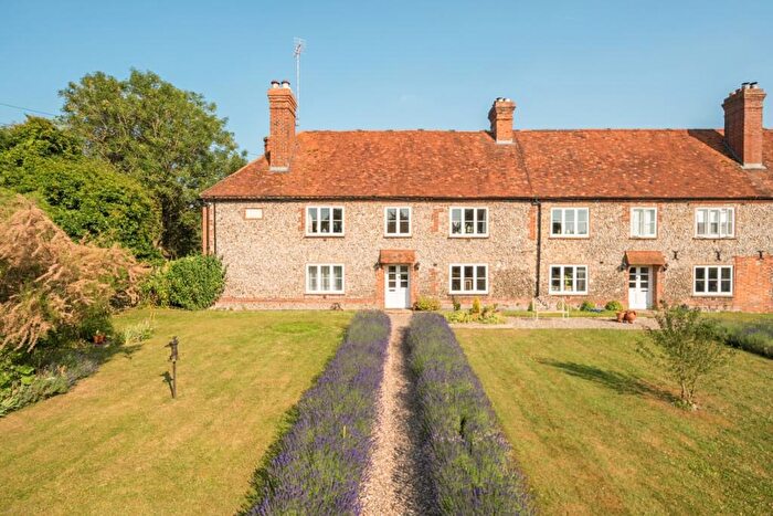 3 Bedroom Duplex To Rent In Mill End Henley-on-Thames, RG9