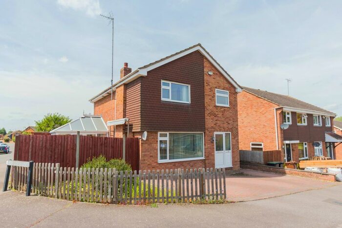 4 Bedroom Detached House To Rent In Mallard Close, Thrapston, Kettering, NN14