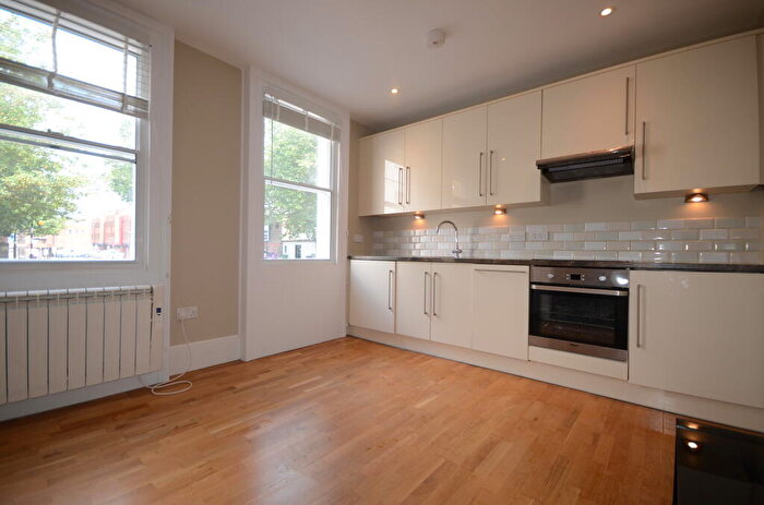 1 Bedroom Apartment To Rent In Clarence Road, SL4