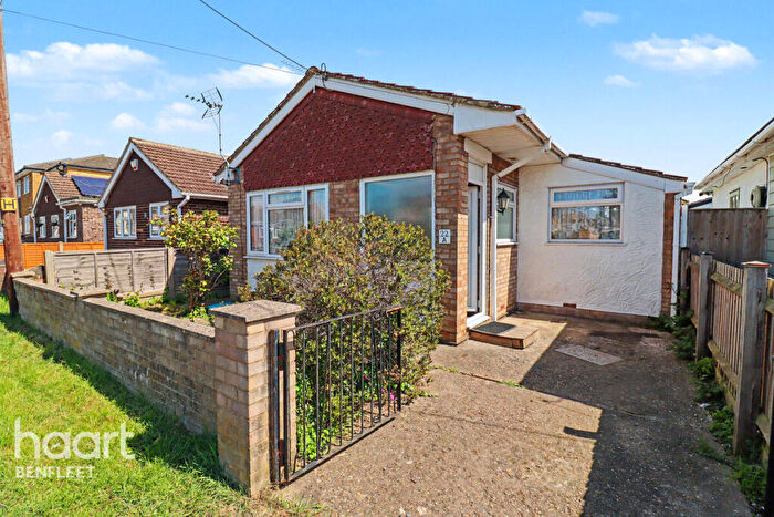 1 Bedroom Detached Bungalow For Sale In Denham Road, Canvey Island, SS8