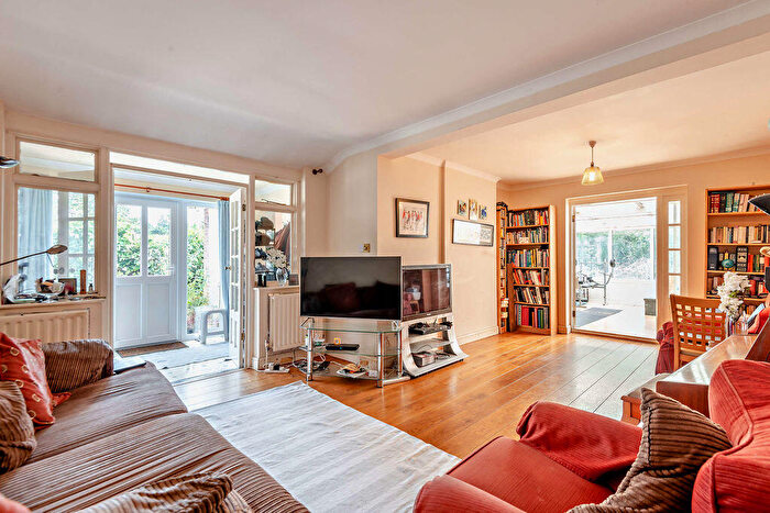 3 Bedroom Semi-Detached Bungalow For Sale In Anisdowne Close, Abinger Hammer, RH5