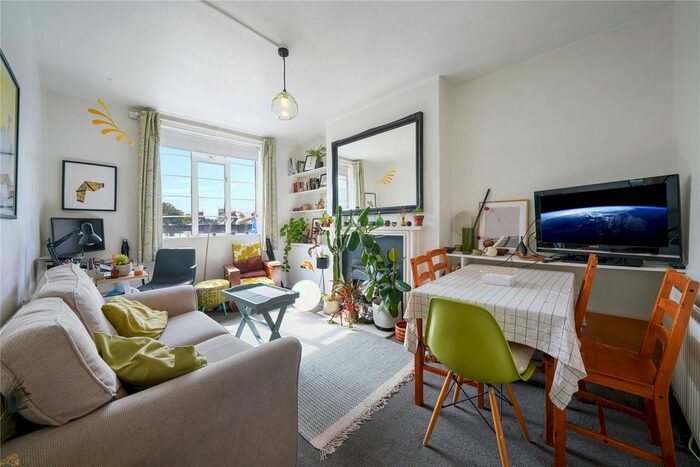 1 Bedroom Flat To Rent In Pentonville Road, London, N1