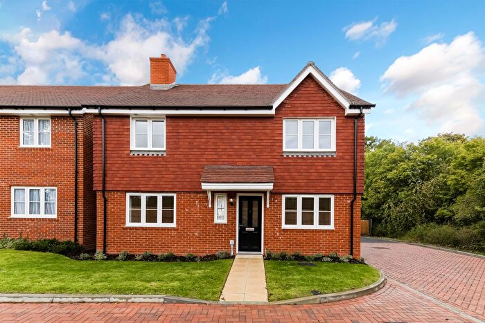 5 Bedroom Detached House To Rent In Anning Close, Horley, RH6