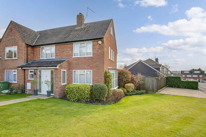 4 Bedroom Semi Detached House For Sale In Greenside, Bourne End, Buckinghamshire, SL8