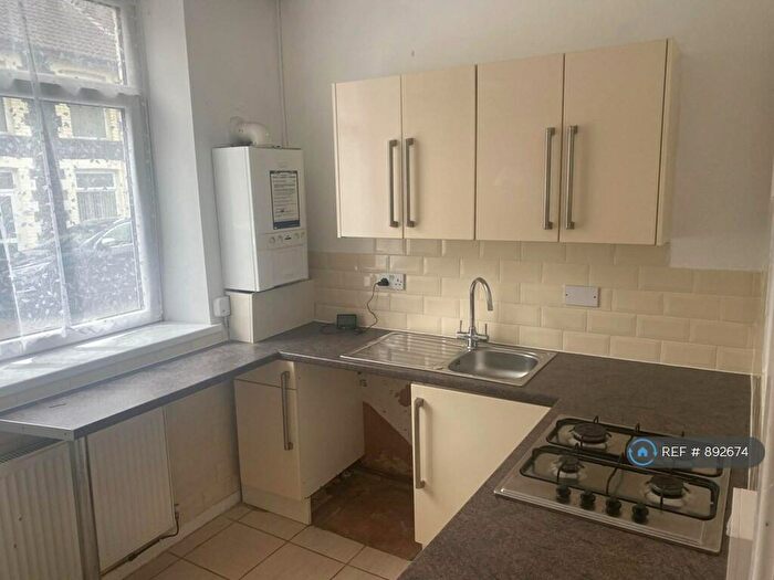 2 Bedroom Flat To Rent In Evans Square, Pontypridd, CF37