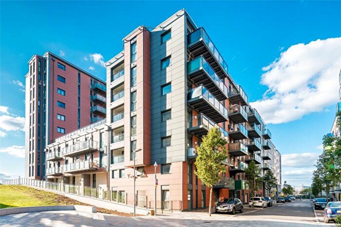 3 Bedroom Apartment To Rent In De Havilland Court, Lebus Street, London, N17