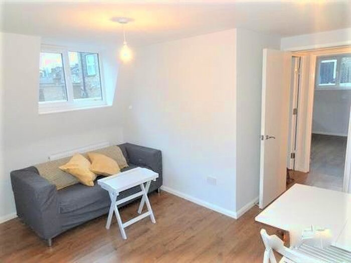 2 Bedroom Flat To Rent In Millers Terrace, London, E8