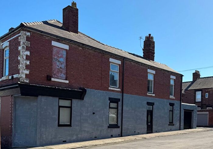 4 Bedroom End Of Terrace House For Sale In First Floor, Frederick Street, Seaham, Durham, SR7