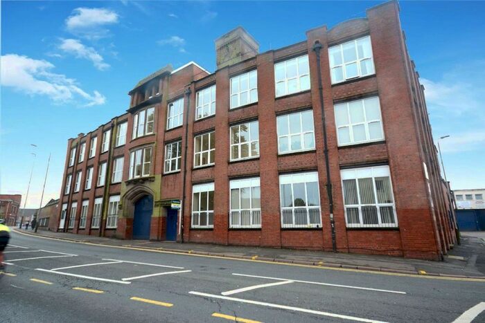 2 Bedroom Flat To Rent In Northbridge Apartments, Woodgate, Leicester, LE3