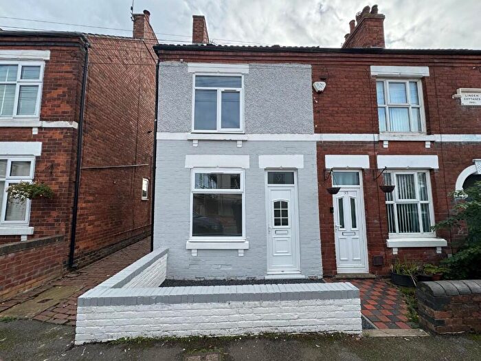 2 Bedroom End Of Terrace House For Sale In Oxford Street, Swadlincote, Derbyshire, DE11