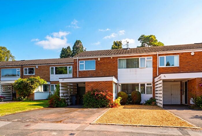 4 Bedroom End Of Terrace House For Sale In Milcote Road, Solihull, B91