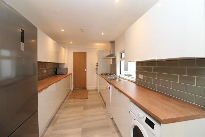 6 Bedroom Private Hall To Rent In Bedford Street, Roath, Cardiff, CF24