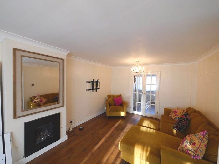 3 Bedroom Terraced House To Rent In Linnet Walk, Hatfield, AL10