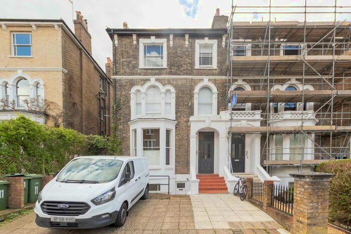 Studio To Rent In Montague Road, Richmond, TW10