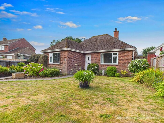 2 Bedroom Detached Bungalow For Sale In High Street, Chapmanslade, BA13