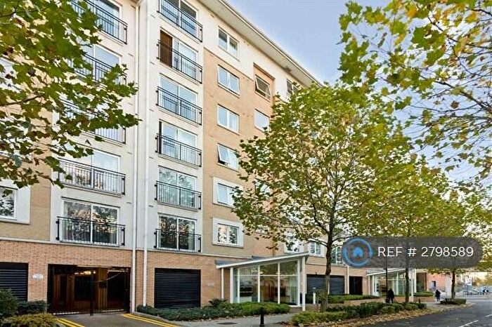 1 Bedroom Flat To Rent In Settlers Court, London, E14