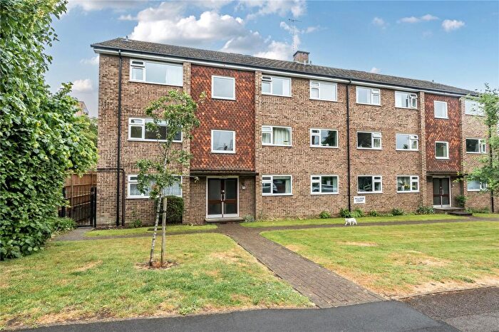 1 Bedroom Apartment For Sale In Crescent Road, Kingston Upon Thames, KT2