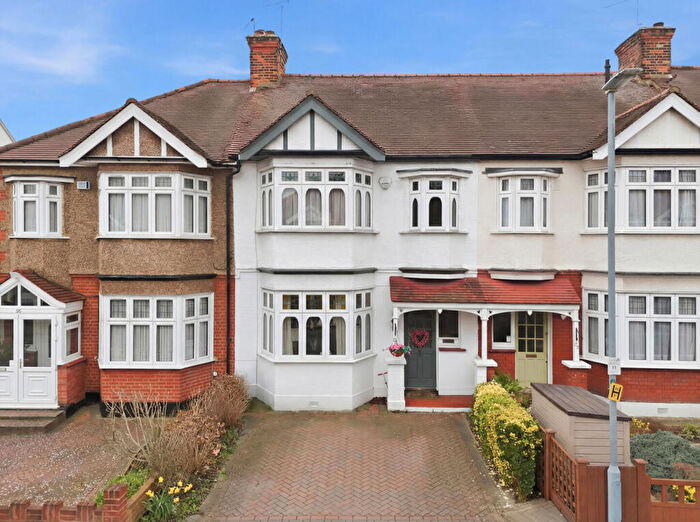 3 Bedroom Terraced House For Sale In Cranbourne Avenue, Wanstead, E11