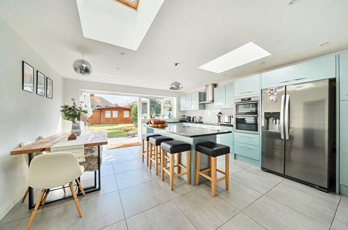 3 Bedroom Terraced House For Sale In Park Road, Emsworth, PO10