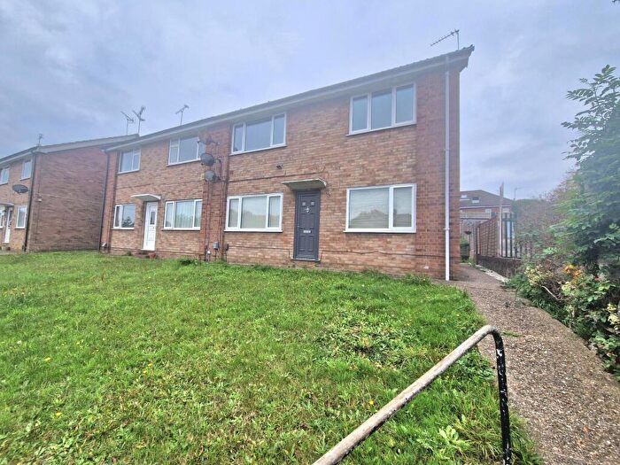 2 Bedroom Maisonette To Rent In Deep Denes, Luton, LU2