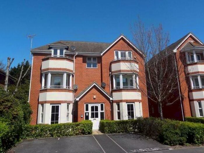 2 Bedroom Flat To Rent In Florence Road, Bournemouth, BH5