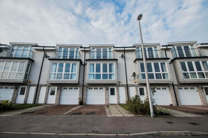 4 Bedroom Terraced House To Rent In Woodlands Terrace, Cults, Aberdeen, AB15