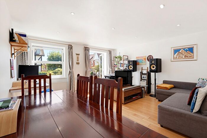 2 Bedroom Flat For Sale In Sutherland Road, Ealing, London, W13