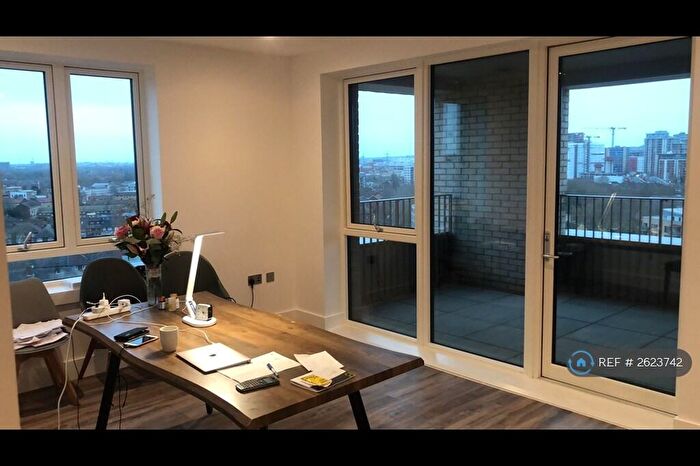 3 Bedroom Flat To Rent In Copal House, London, E16