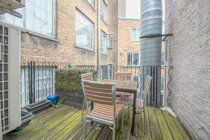 2 Bedroom Apartment To Rent In Curtain Road, London, EC2A