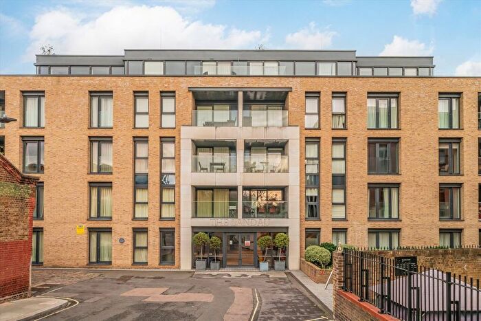 2 Bedroom Flat For Sale In Farm Lane, Fulham, SW6