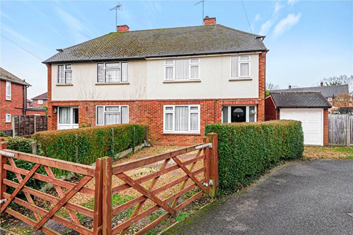 3 Bedroom Semi Detached House For Sale In Brook Road, Bagshot, GU19