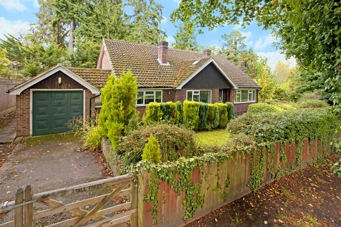 5 Bedroom Detached House To Rent In Rotherfield Road, Henley-On-Thames, RG9