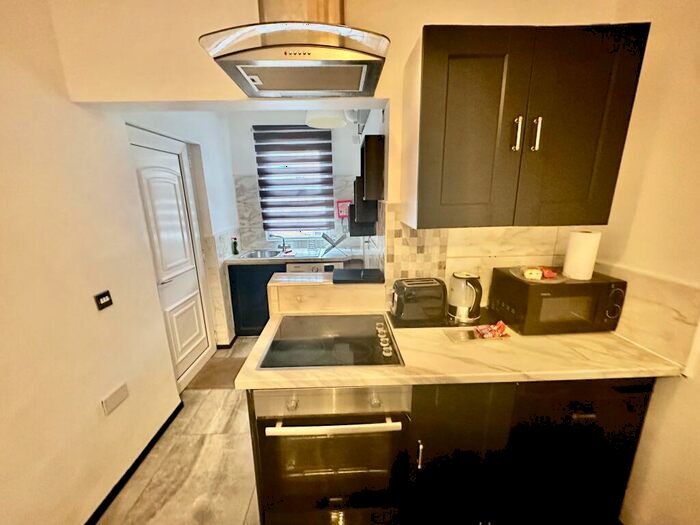 1 Bedroom House To Rent In Granby Street, L8