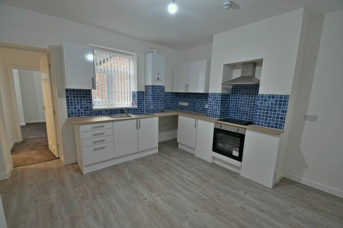 2 Bedroom Flat To Rent In Bed Flat, Albert Road, Manchester, M19