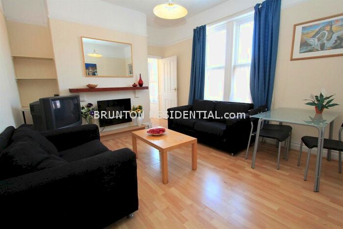 2 Bedroom Flat To Rent In Wingrove Avenue, Fenham, NE4
