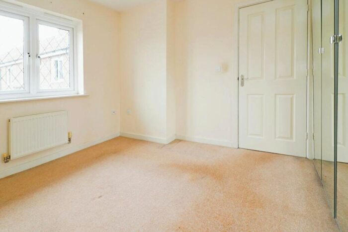3 Bedroom Terraced House For Sale In The Furlong, Bedford, MK43