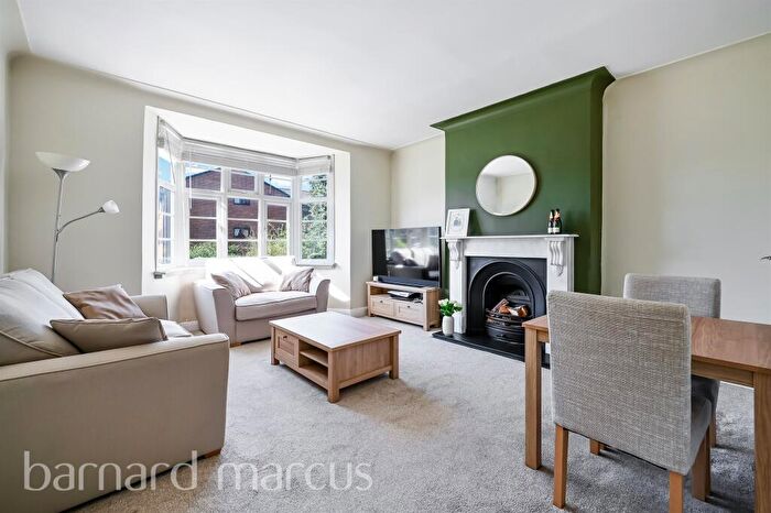 2 Bedroom Flat For Sale In London Road, Cheam, Sutton, SM3