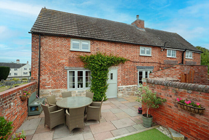 3 Bedroom Semi-Detached House For Sale In Church Street, Gotham, NG11